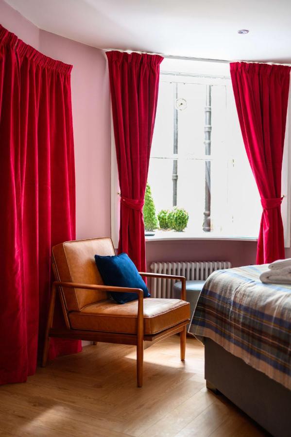 Super King Garden With En-suite Herberg Edinburgh